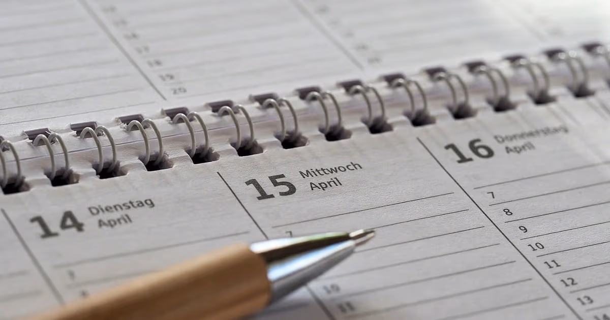 Project timeline and Gantt chart bars representing the best Gantt chart software in 2026